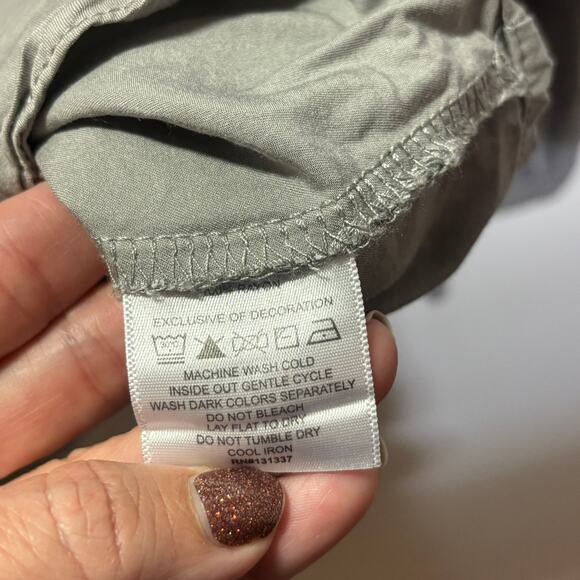 UG Apparel LSU The Lyne Gray Long Sleeve V-Neck Top Women’s Size M Casual Fit - Picture 3 of 7